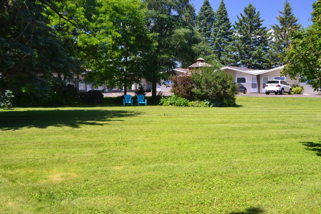 Stratford Suburban Motel Ngoại thất bức ảnh