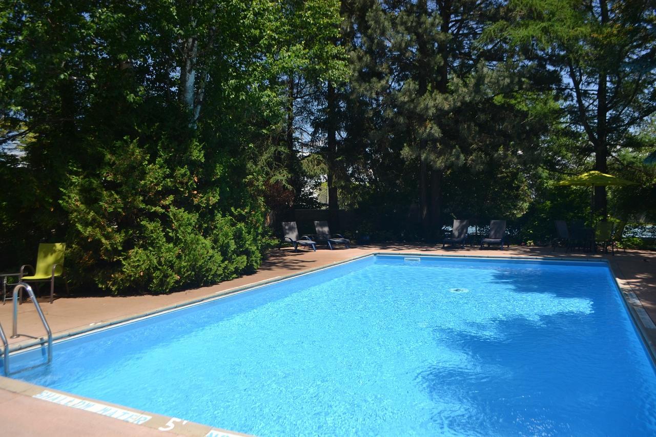 Stratford Suburban Motel Ngoại thất bức ảnh